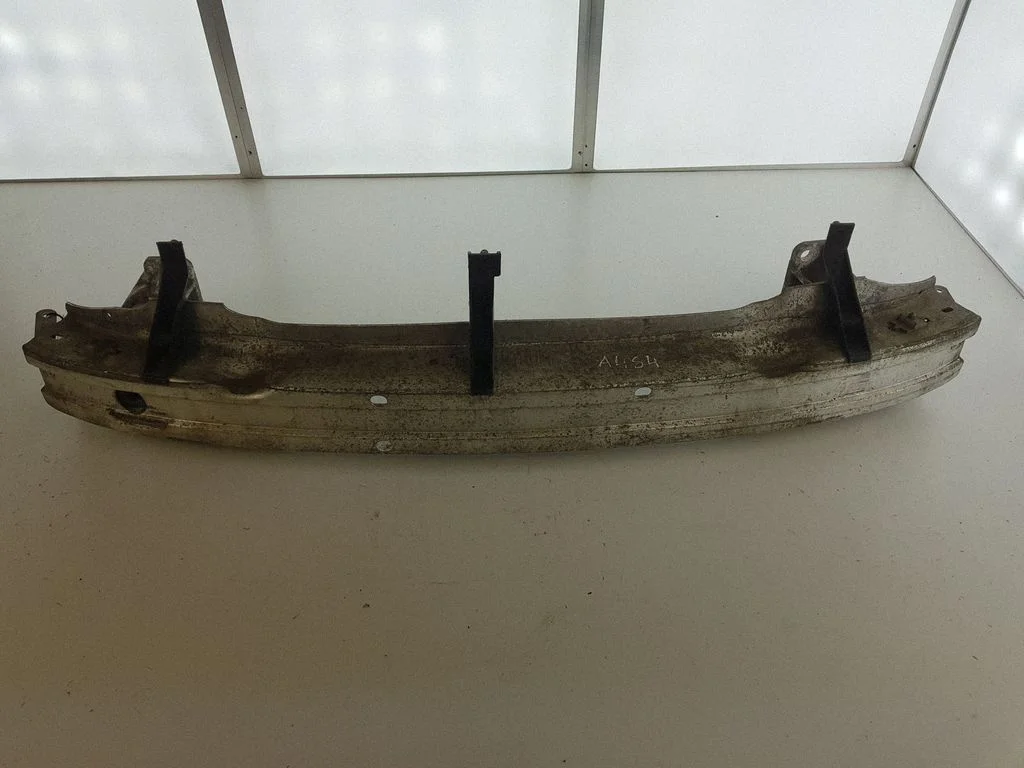 Front bumper cross member 8E0807109C