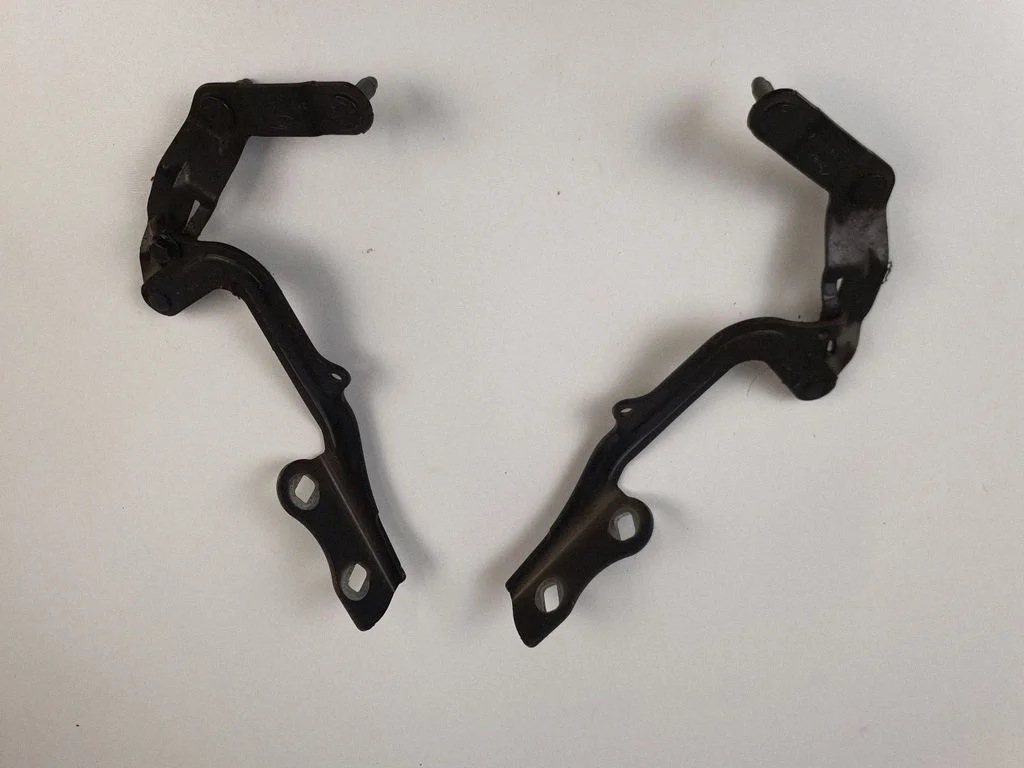 Engine bonnet/hood hinges 6M21U16800AB