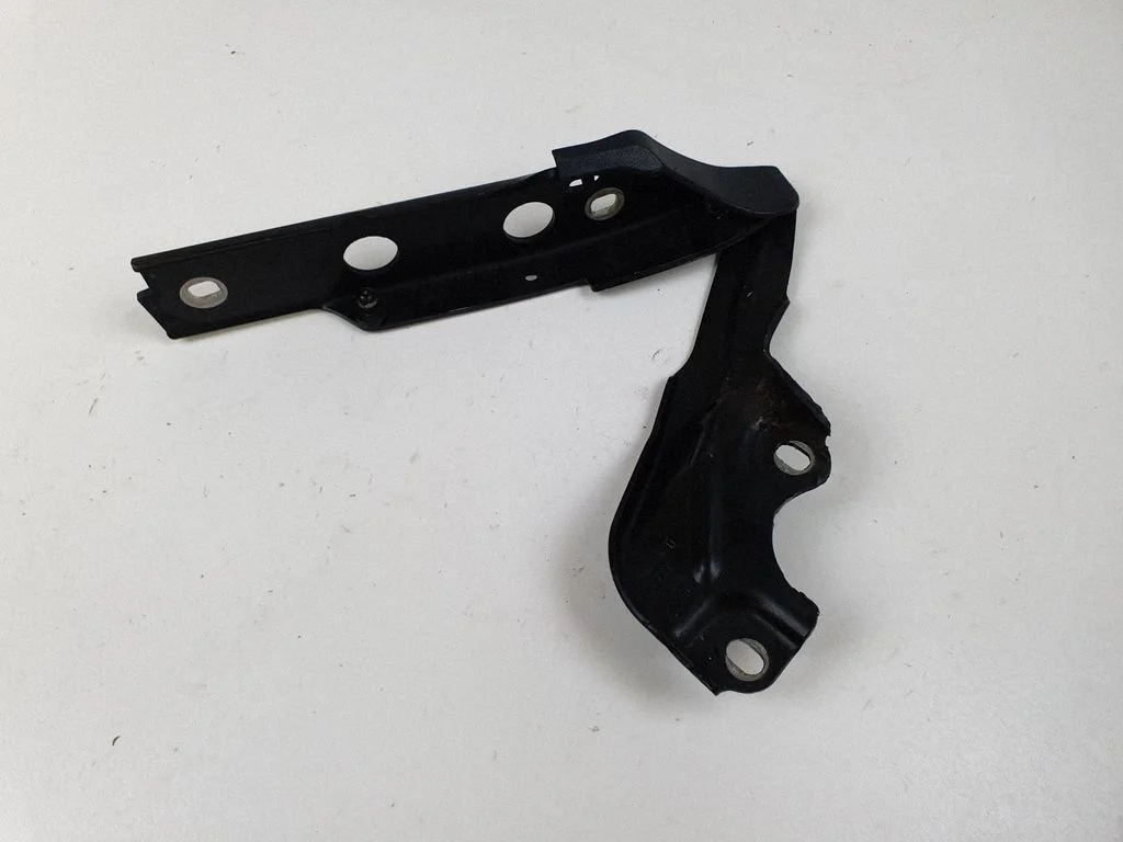 Engine bonnet/hood hinges 4C8823302D