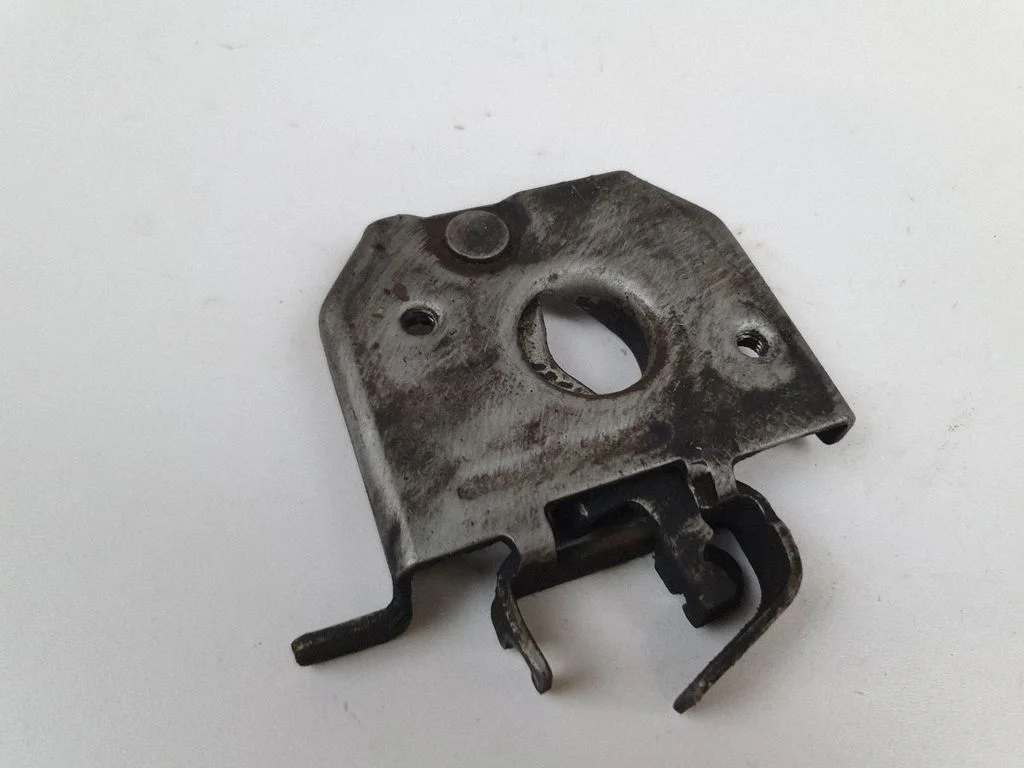 Engine bonnet/hood lock/catch 236510B
