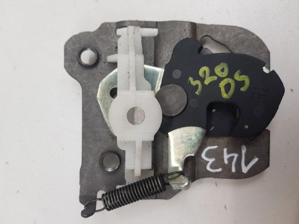 Engine bonnet/hood lock/catch 7142262