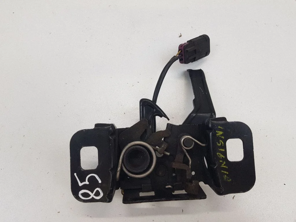 Motora pārsega slēdzene 13309882