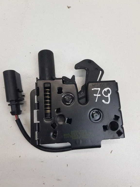 Mootorikapoti lukk 8W0823509C – Audi A5 (2016-2024)