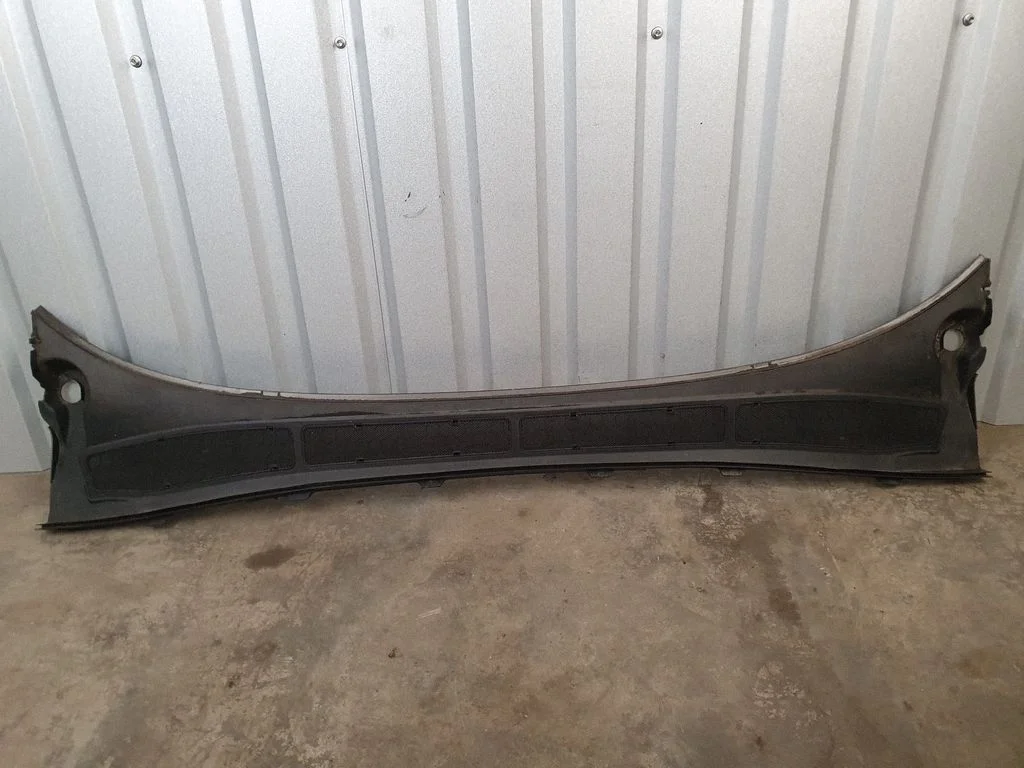 Wiper trim 6M21U02216A