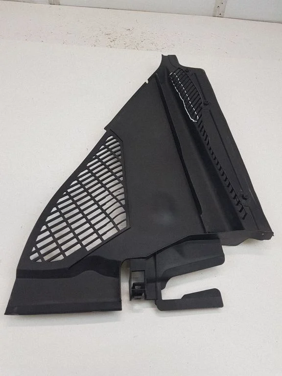 Wiper trim 7265119
