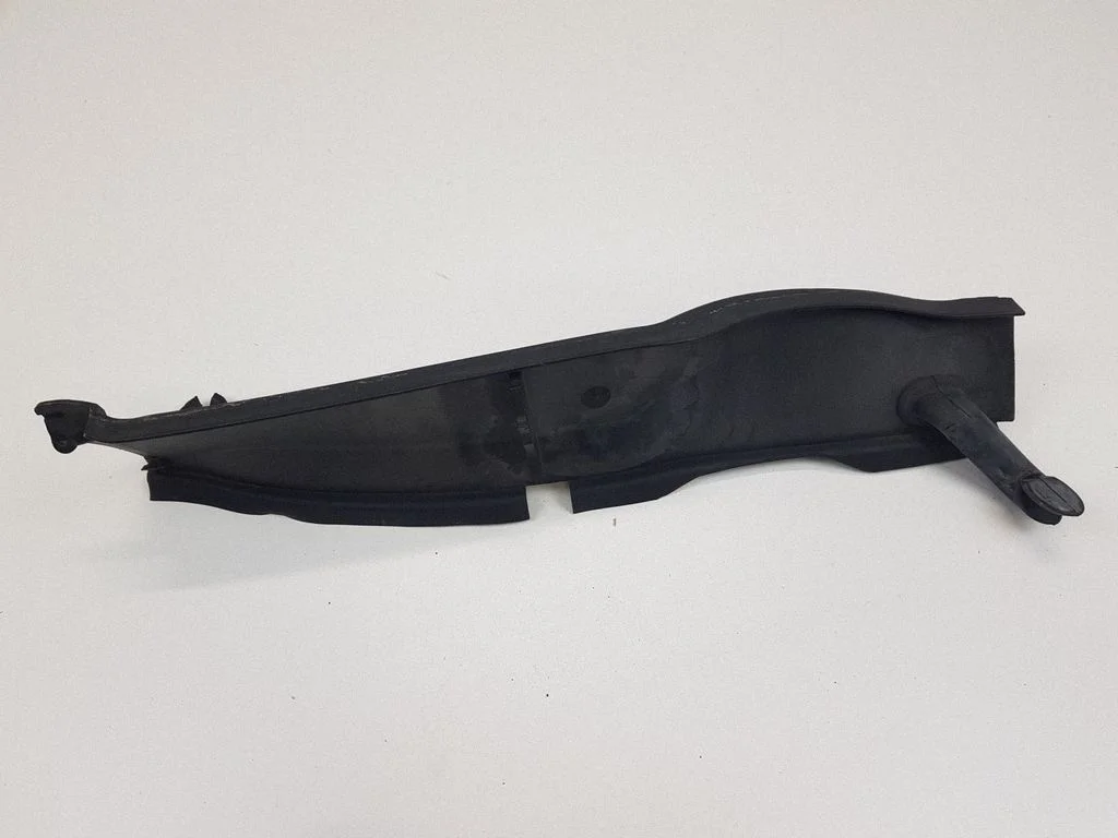 Wiper trim 6925973