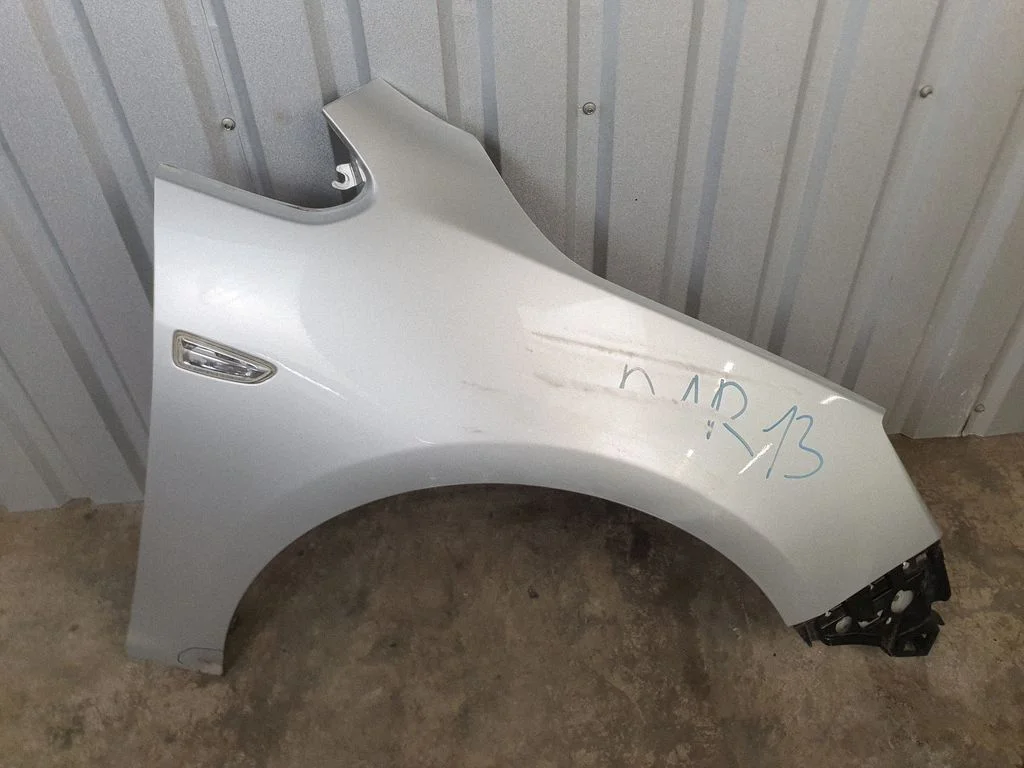 Fender – right