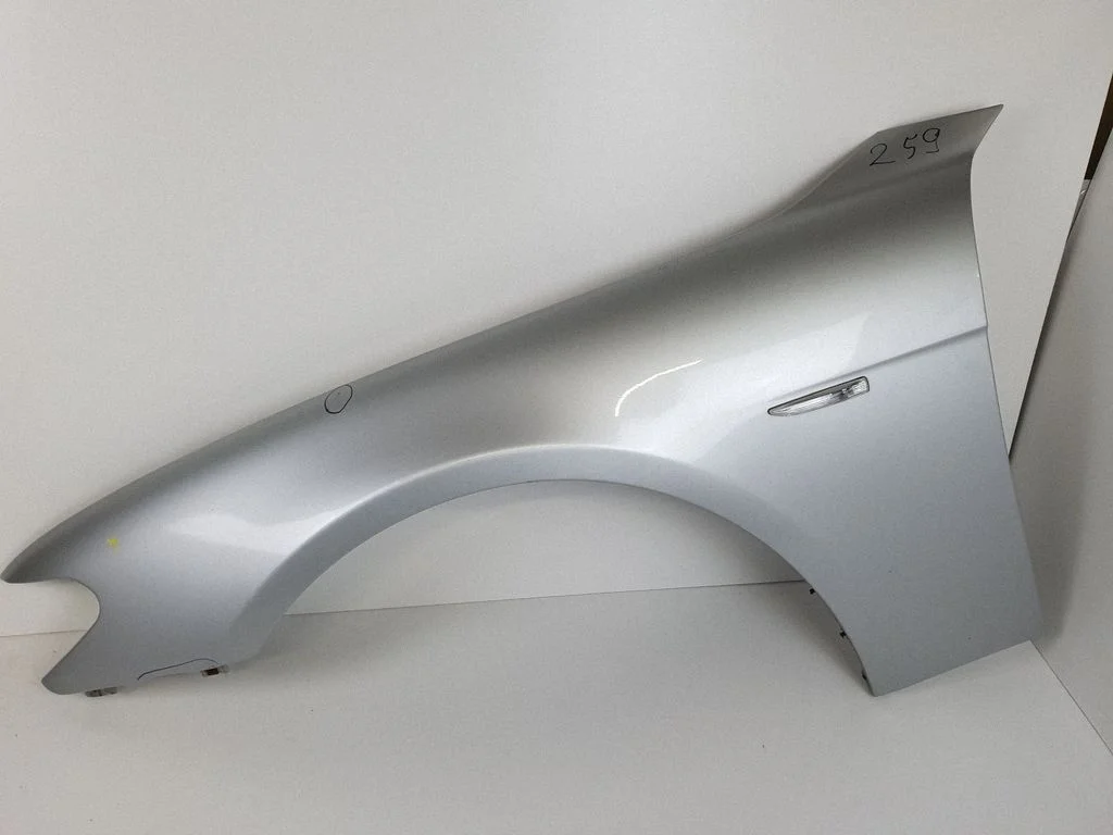 Fender – BMW 7 Series E65 E66 (2001-2008)