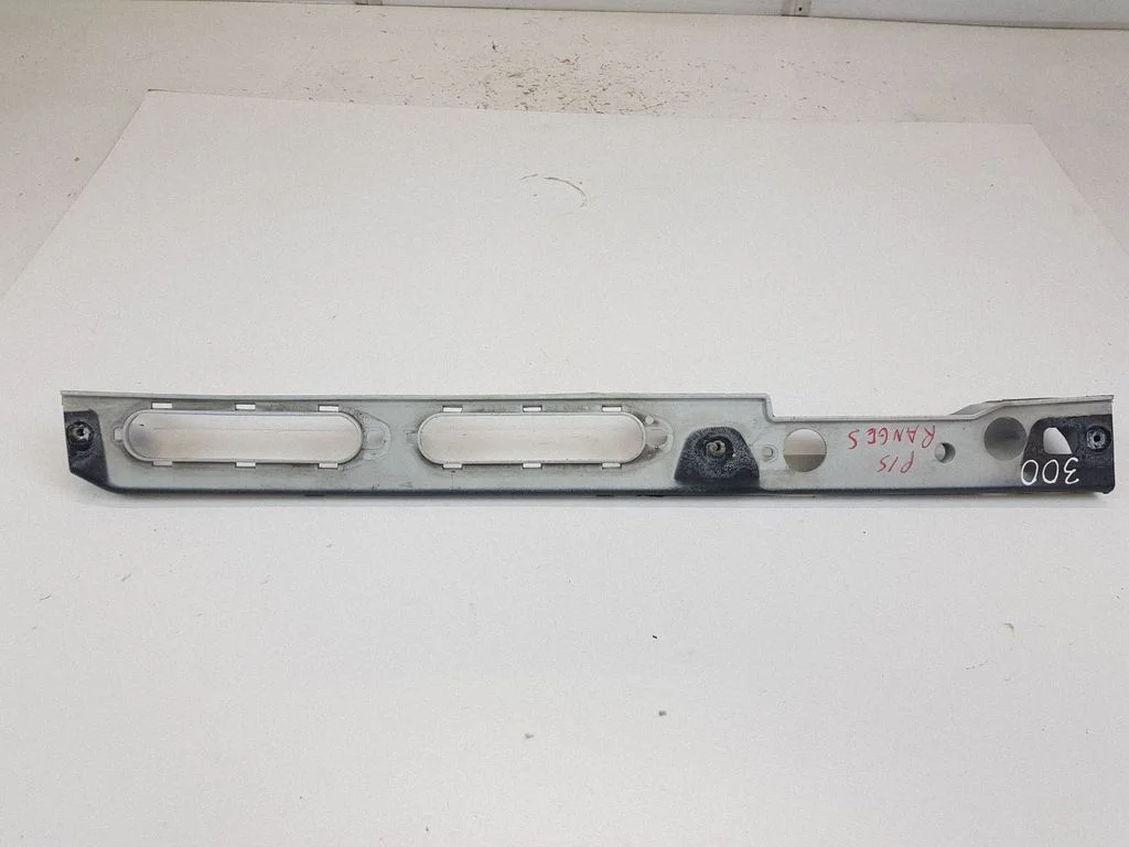 Poritiiva kinnitusklamber CPLA16151AC – Land Rover Range Rover L405 (2013-2021)