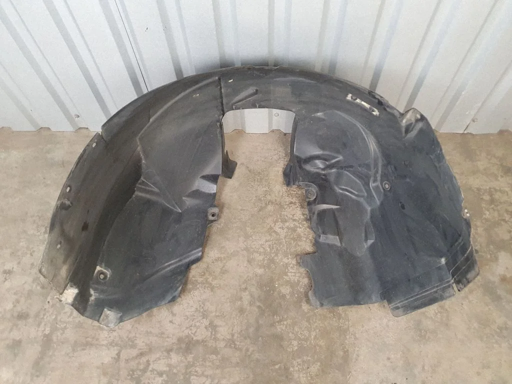 Front wheel arch liner splash guards 6M21A16114A