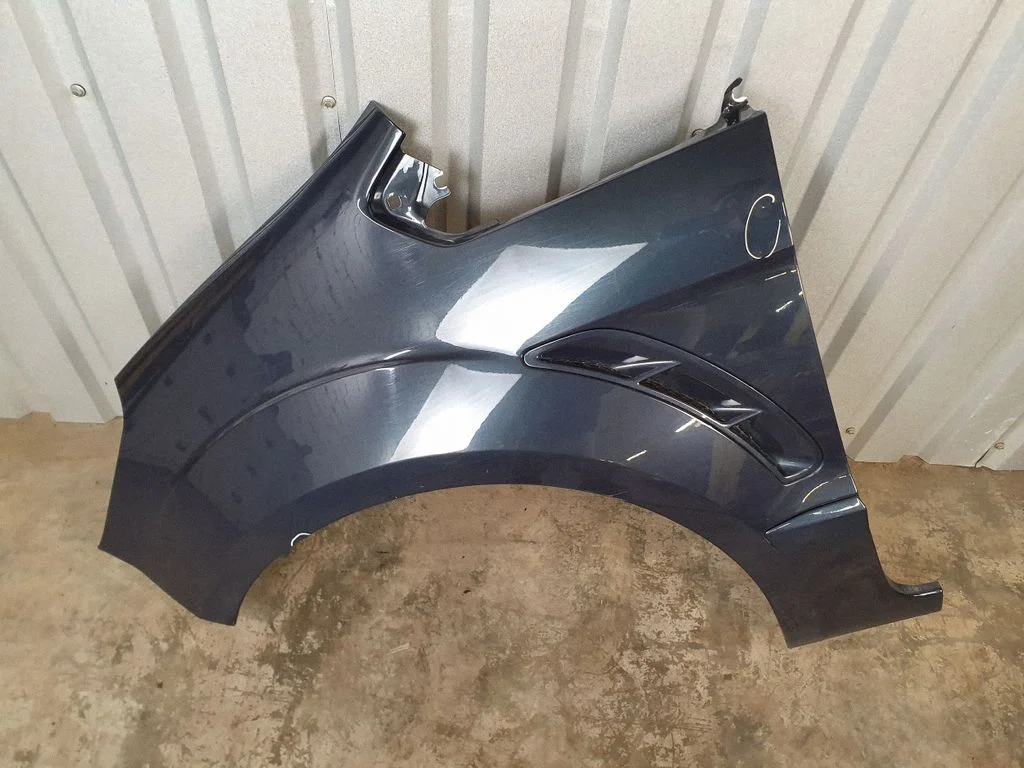 Fender – left