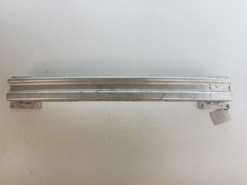 Aizmugurējā bufera šķērssija BJ3217906AD