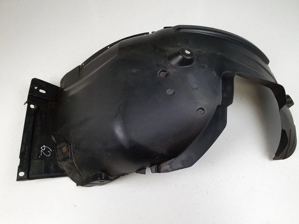 Front wheel arch liner splash guards 7059377