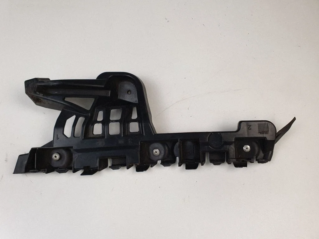 Rear bumper mounting bracket 13368952