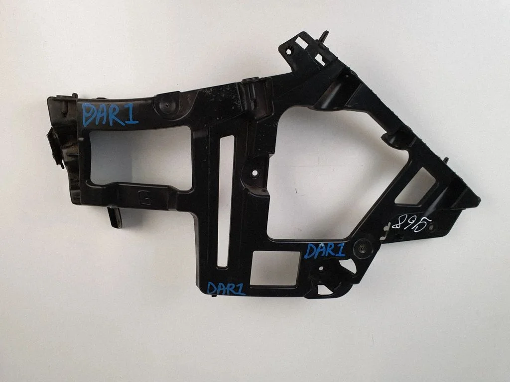 Rear bumper mounting bracket 9687948880