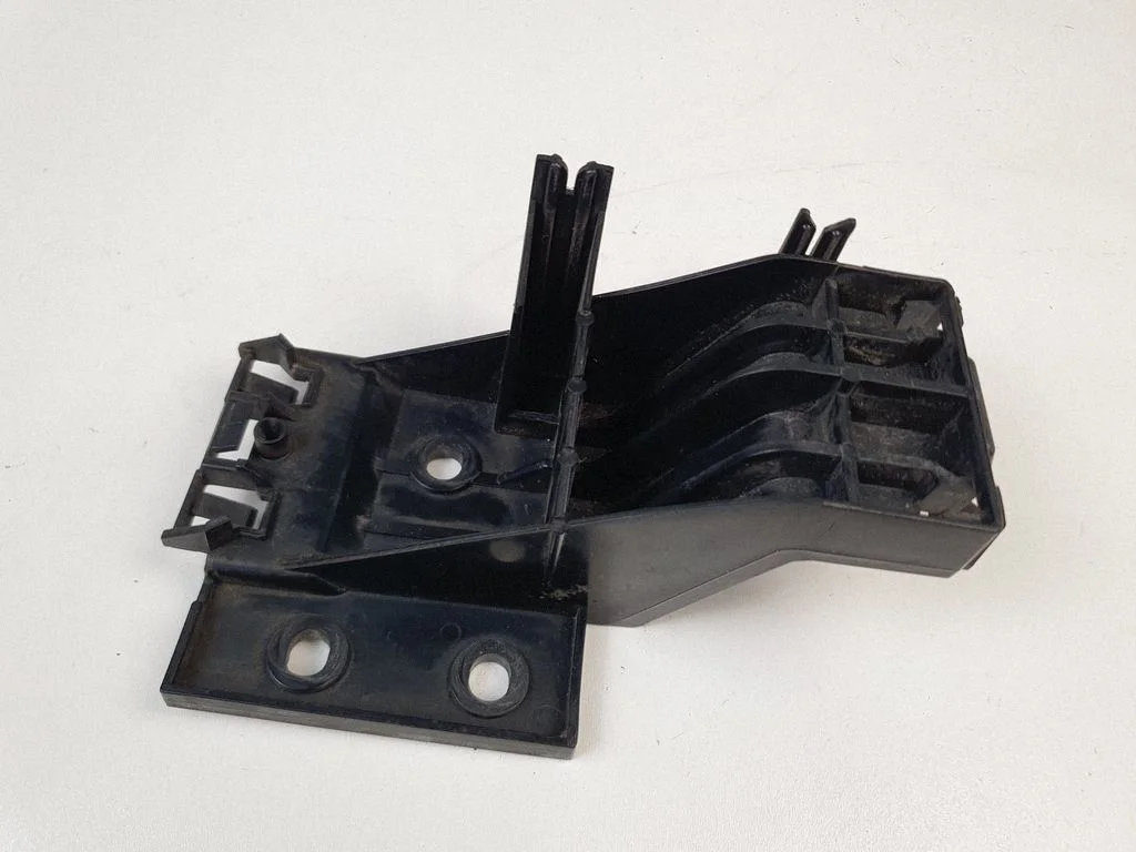 Rear bumper mounting bracket 1400114480