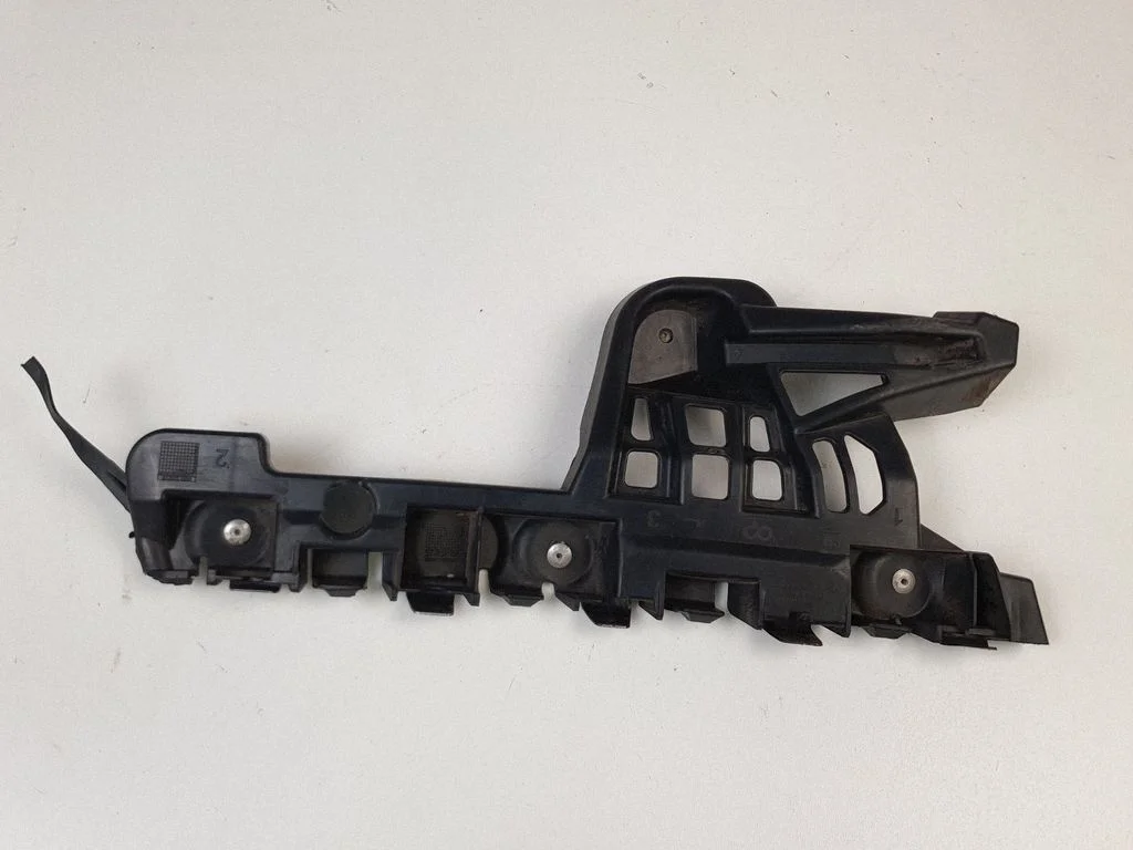 Rear bumper mounting bracket 13368950