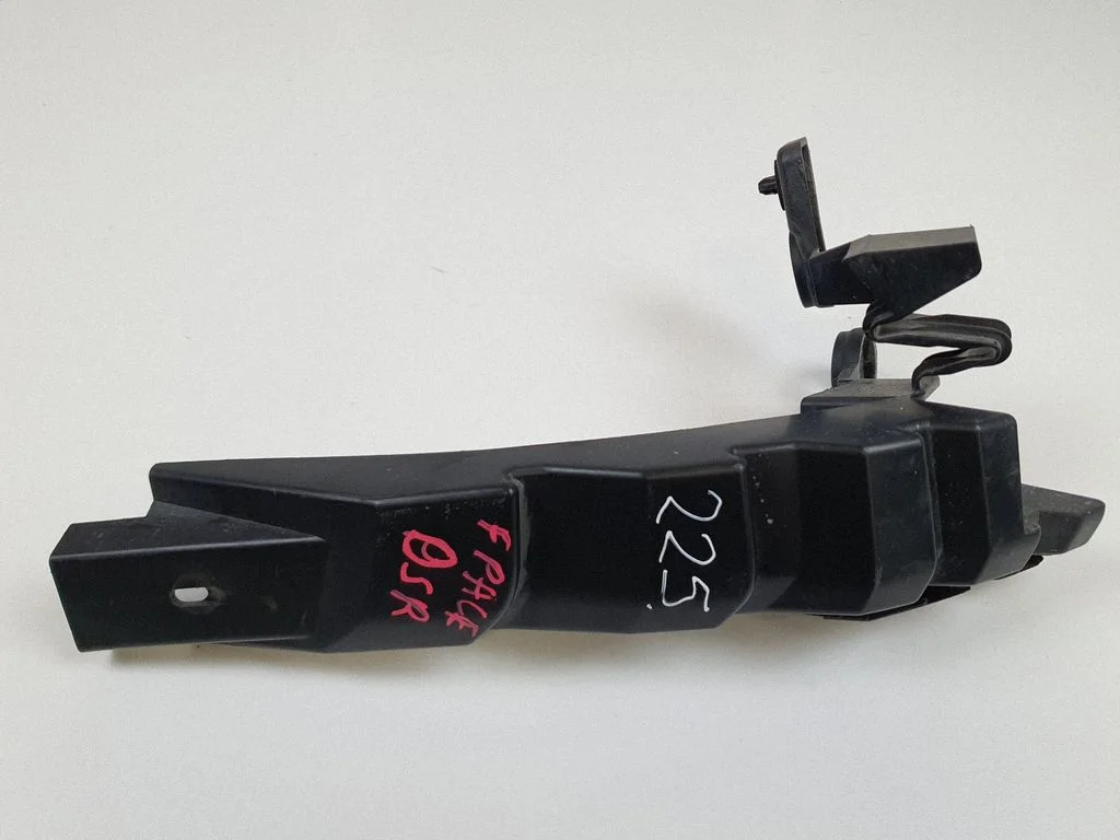 Rear bumper mounting bracket HK8317A881AD