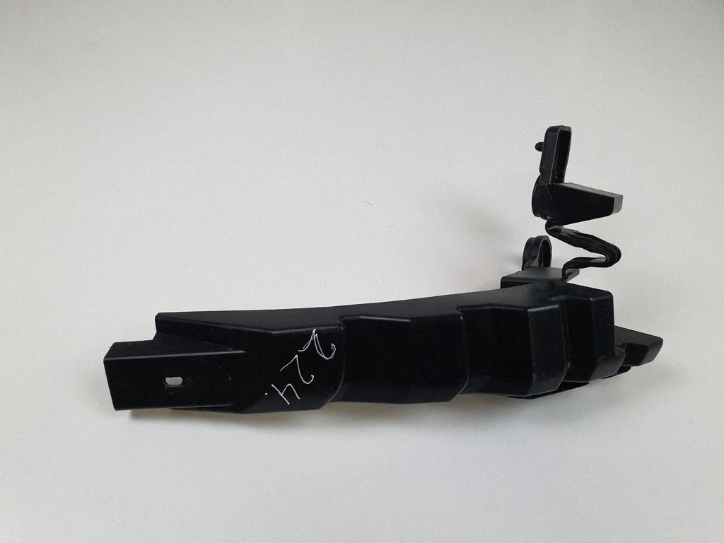 Rear bumper mounting bracket HK8317A881AD