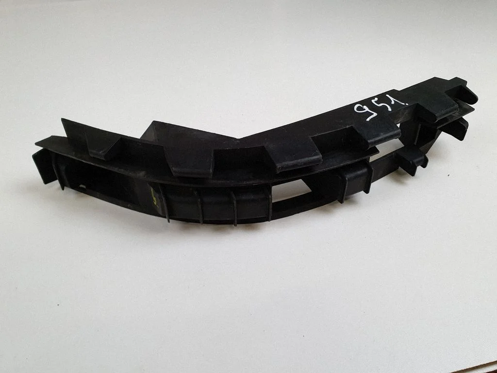 Rear bumper mounting bracket 7012290