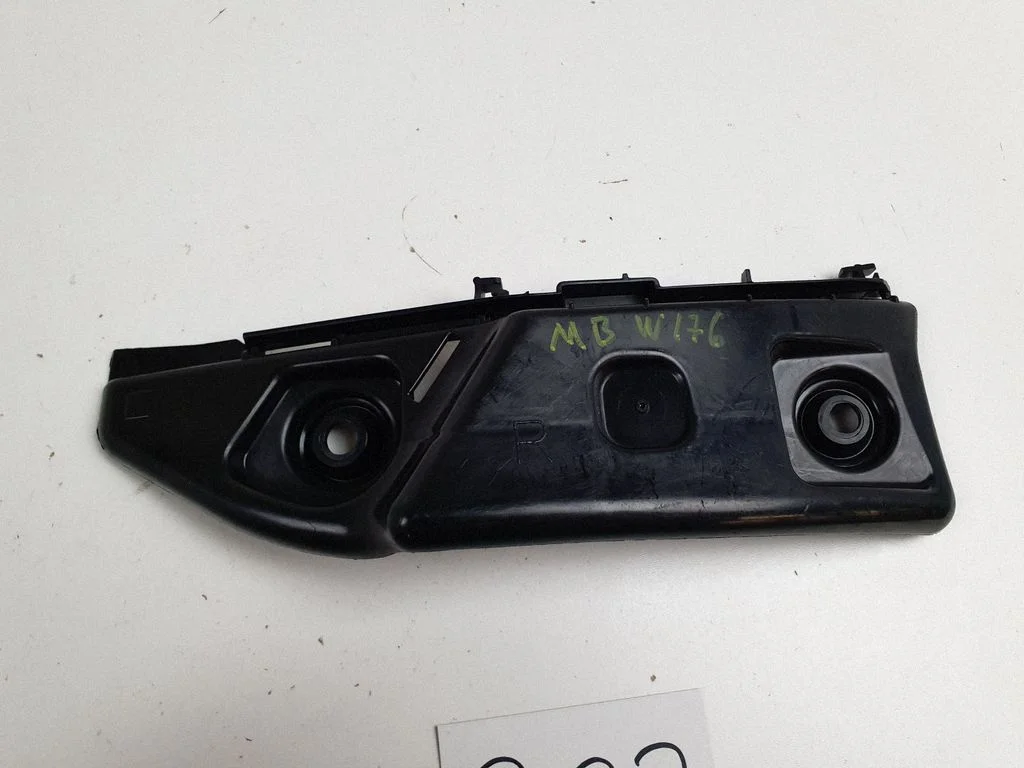 Mocowanie zderzaka tylnego – Mercedes-Benz Klasa A W176 (2012-2018)