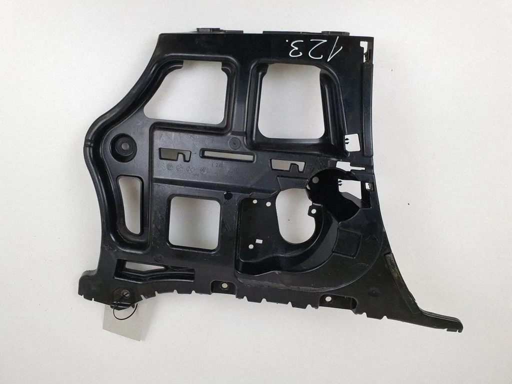 Rear bumper mounting bracket 7202667