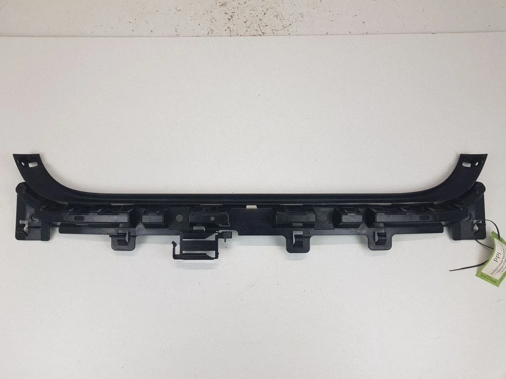 Rear bumper mounting bracket 7058522