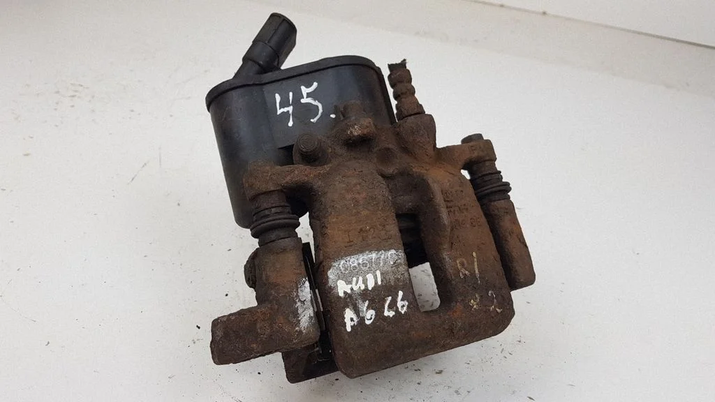Rear brake caliper 32332082D
