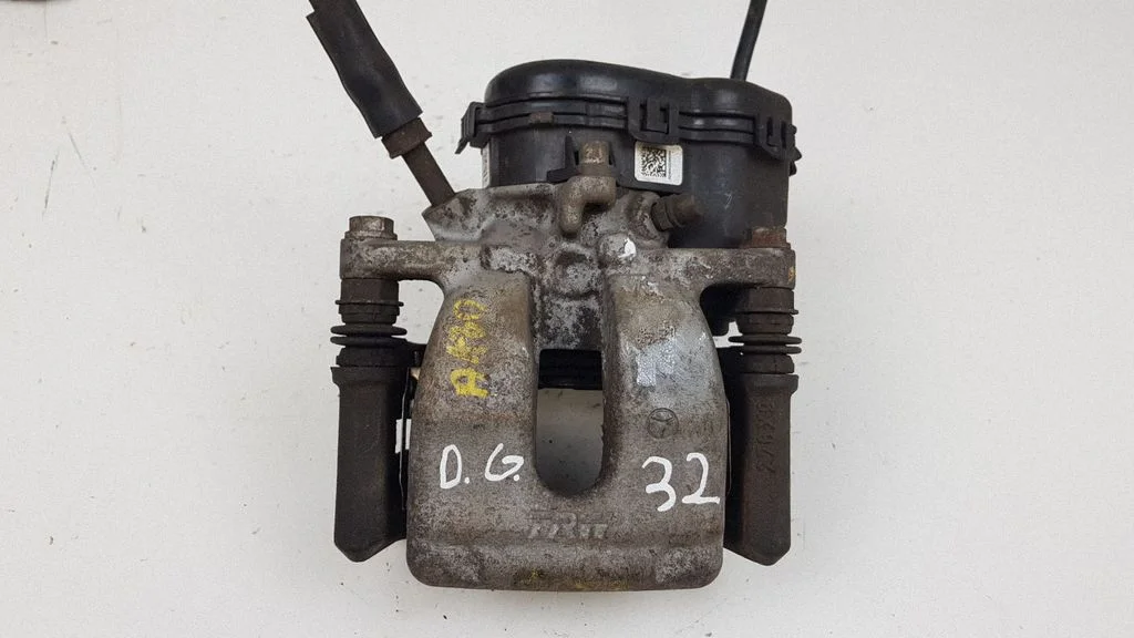 Tagumine pidurisadul – Mercedes-Benz A-klass W176 (2012-2018)