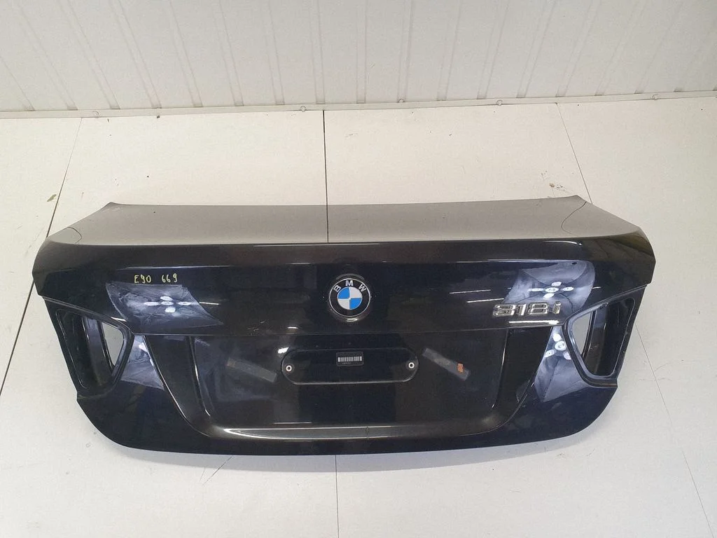 Tailgate/trunk/boot lid
