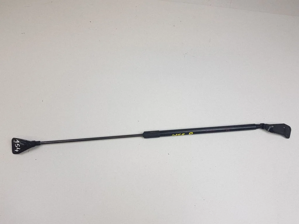 Tagaluugi gaasiamortisaator 90451BV90A – Nissan Juke I F15 (2010-2018)