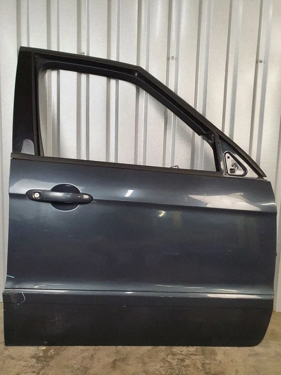 Front door – front right