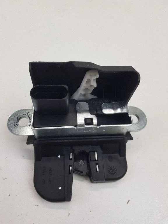 Tailgate/trunk/boot lock/catch/latch 1K8827505C