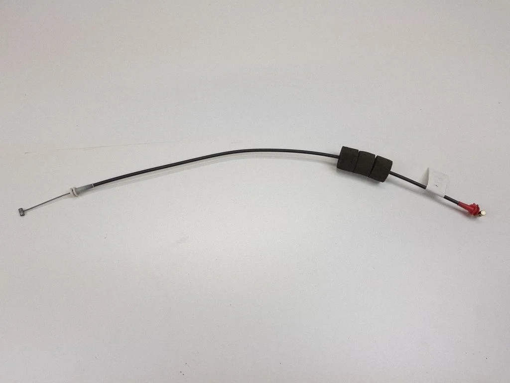 Front door cable line – left