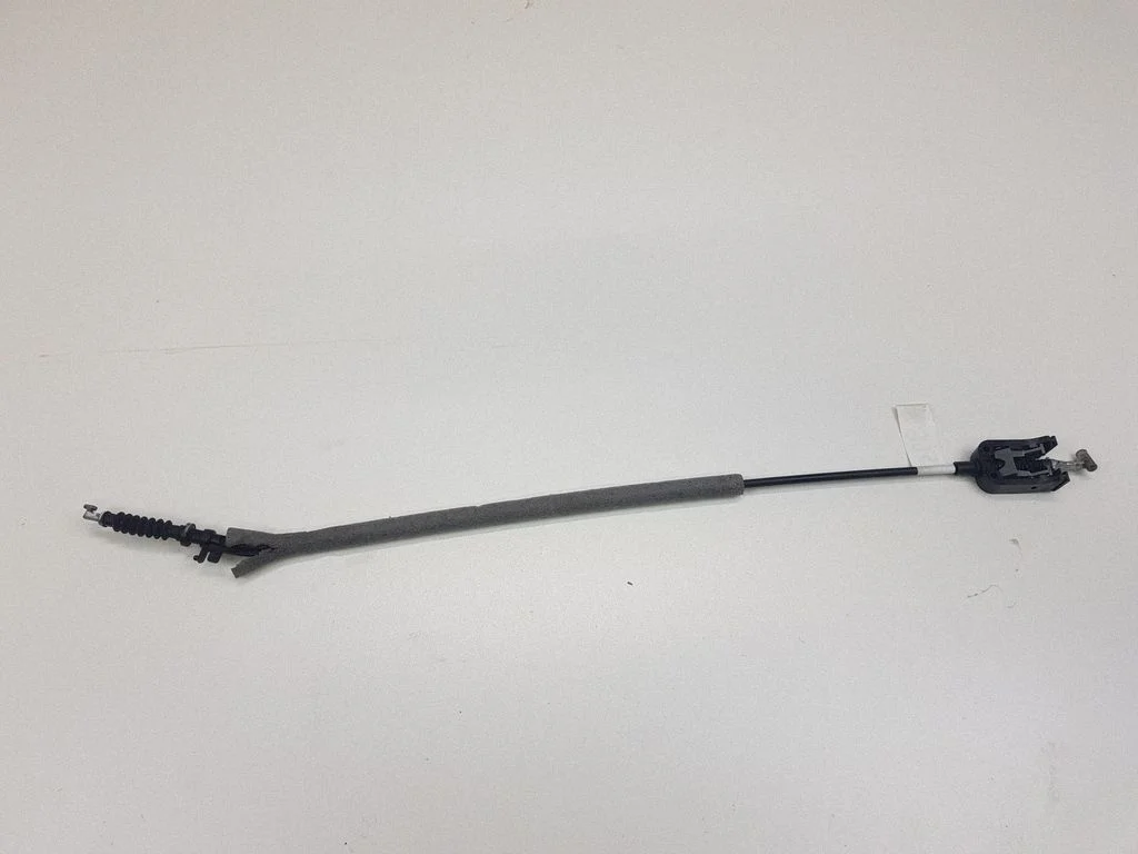 Front door cable line – left