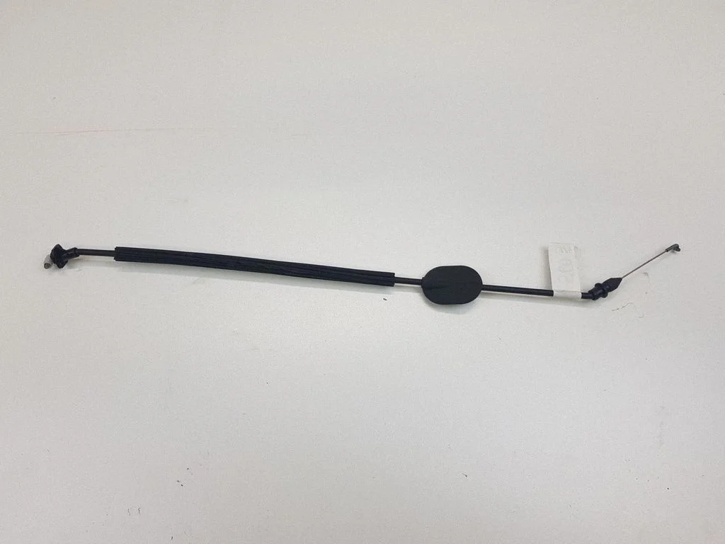 Front door cable line – right