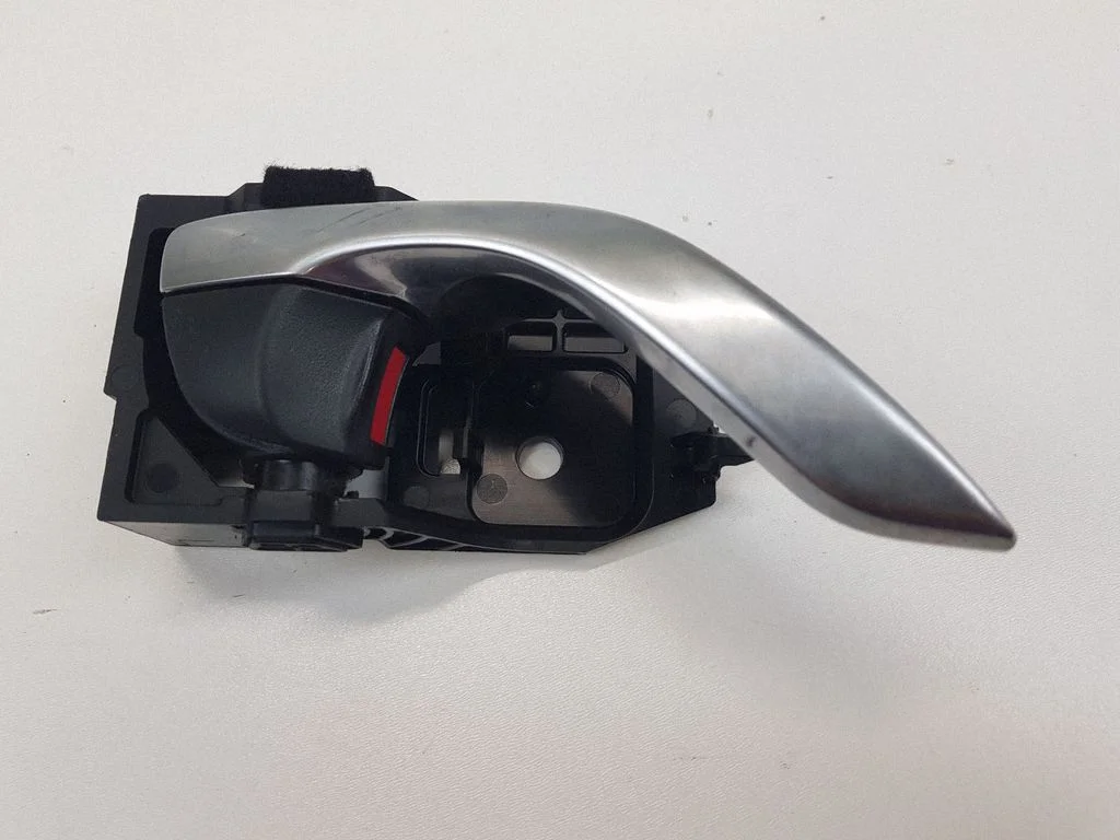 Front door interior handle T8314RH