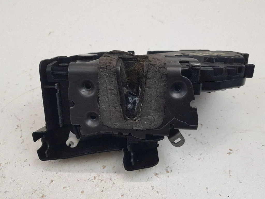 Front door lock FQJ000217