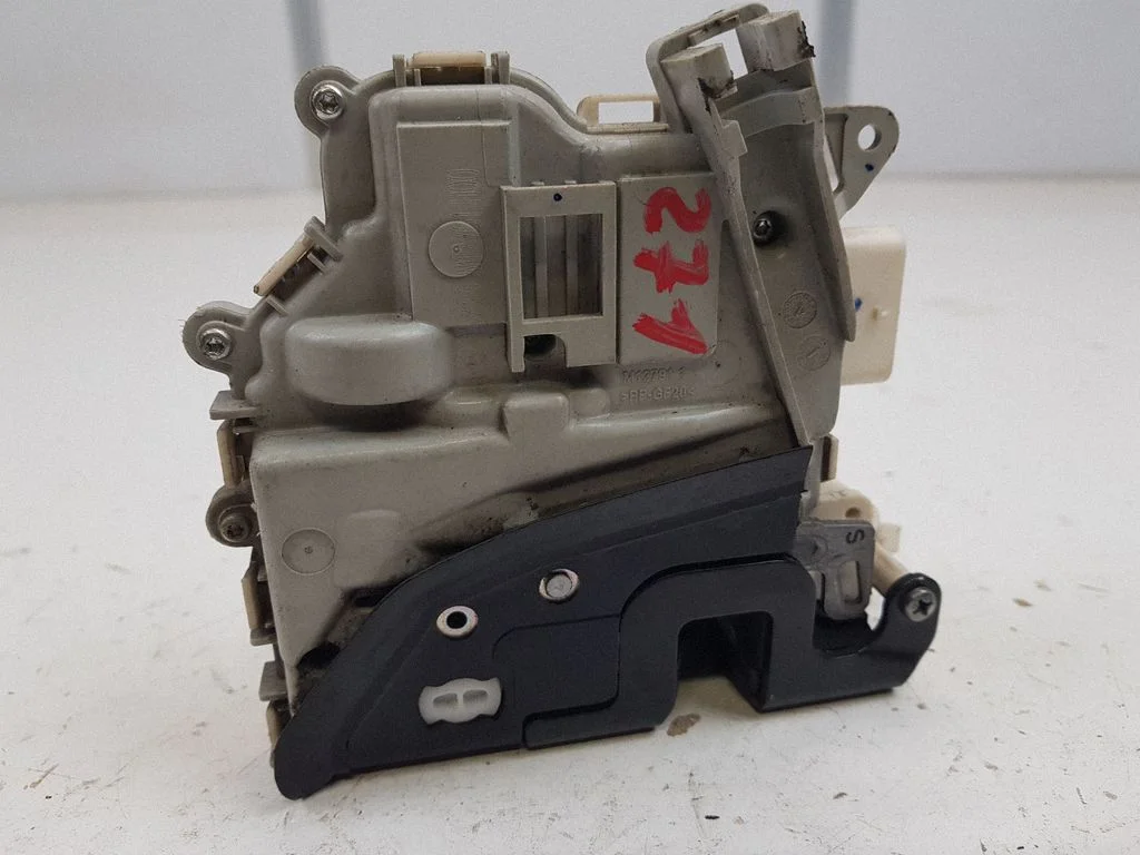 Front door lock 8J2837015C