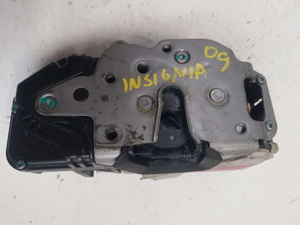 Front door lock 3023806