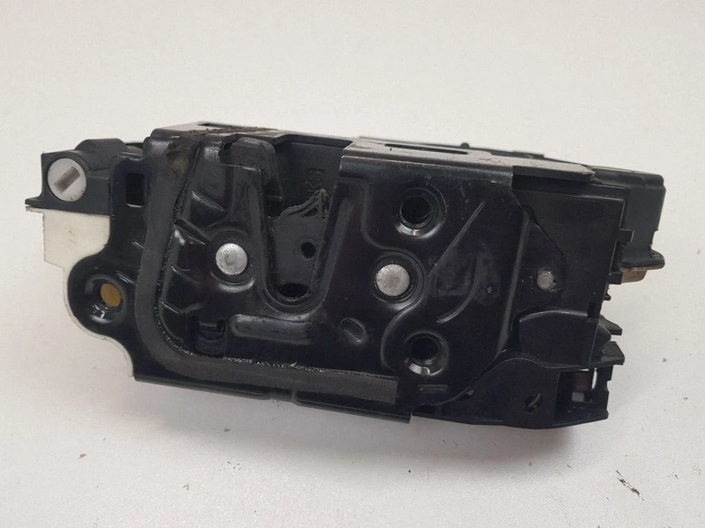 Front door lock 5N2837015C