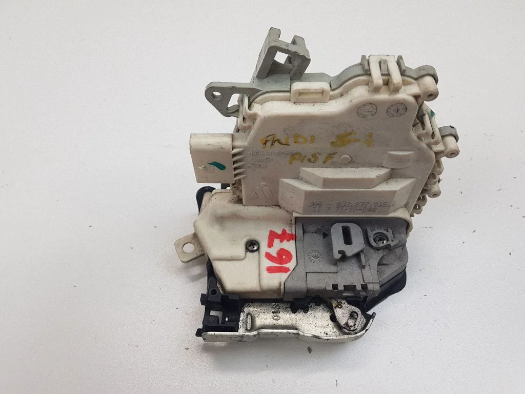 Front door lock 8J2837015C