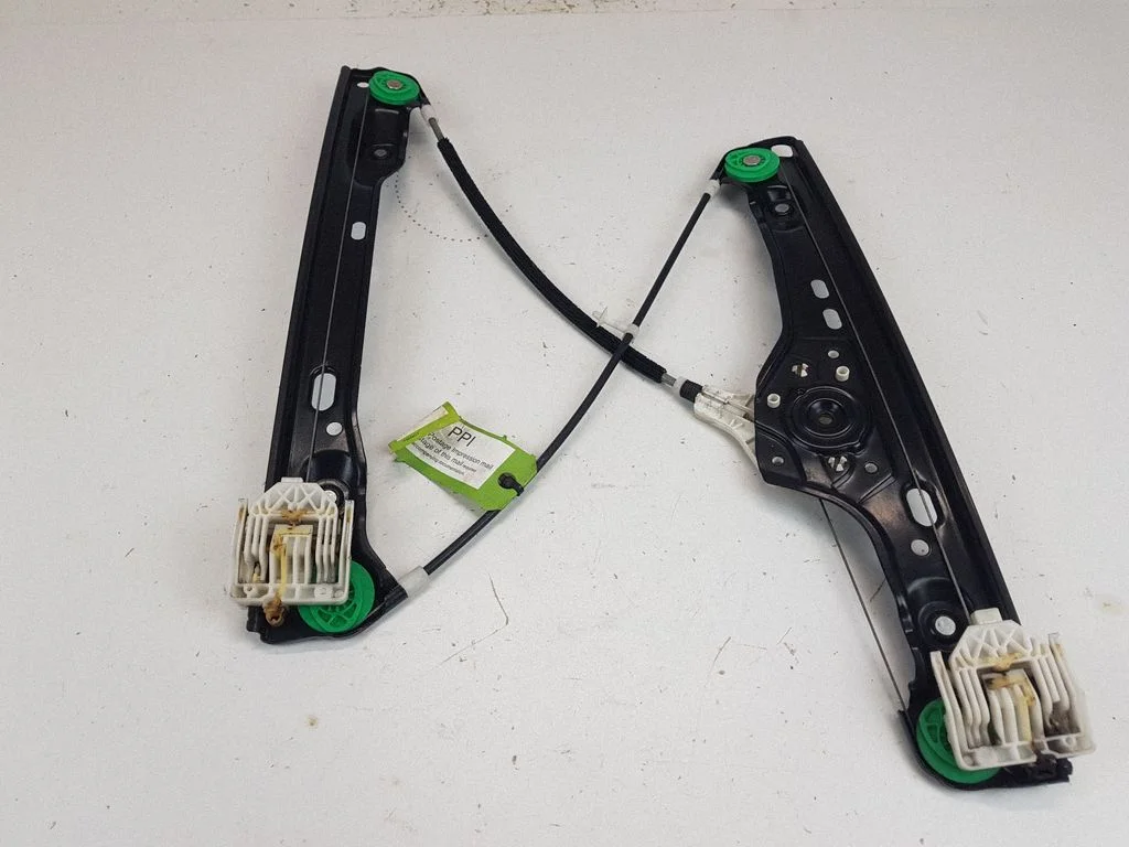 Front window lifting mechanism without motor 7060266S