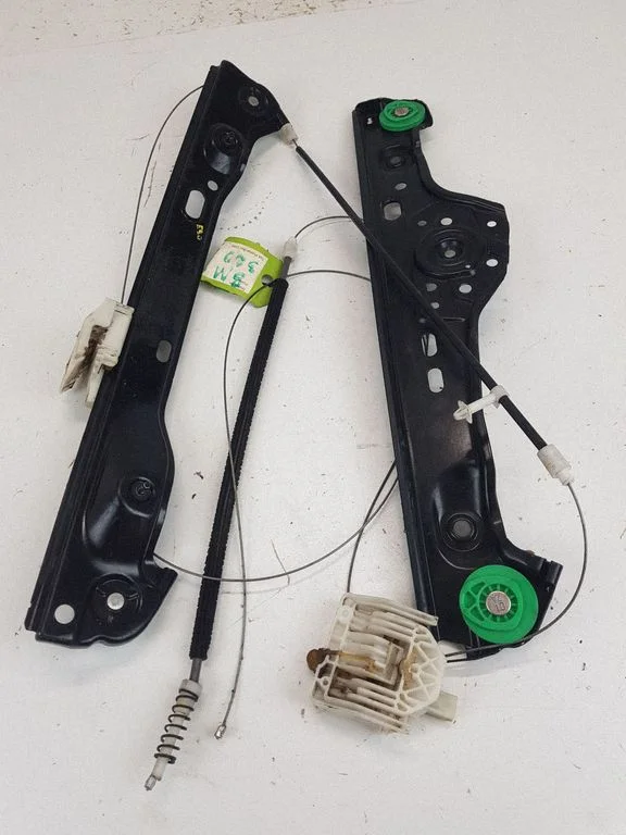 Front window lifting mechanism without motor 7140588E