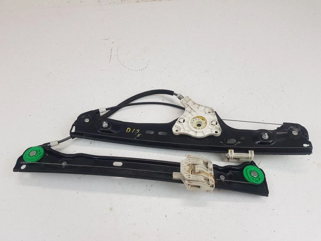 Front window lifting mechanism without motor 7060266S