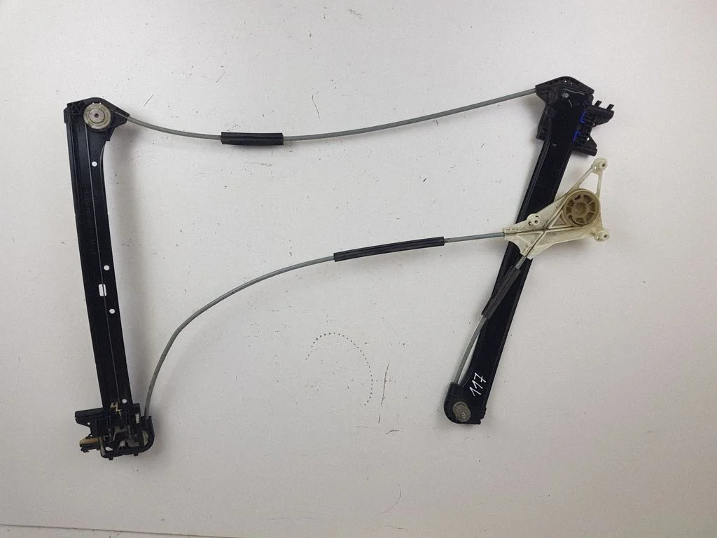 Front window lifting mechanism without motor – Audi A3 S3 8V (2013-2019)