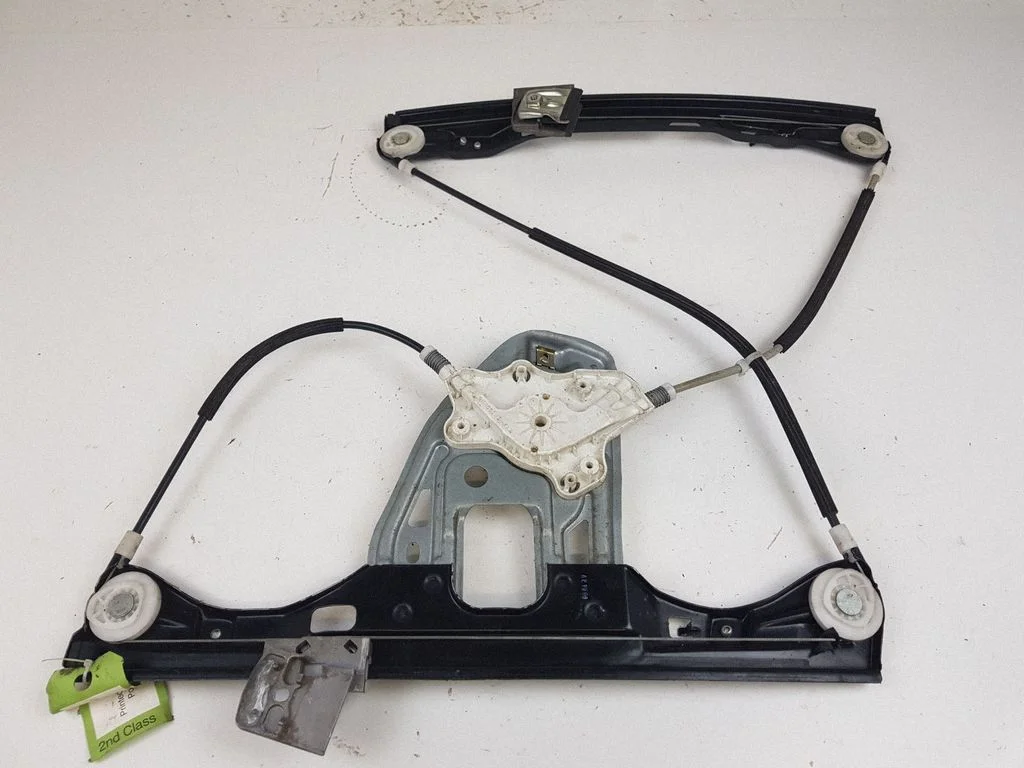 Front window lifting mechanism without motor A2037203846