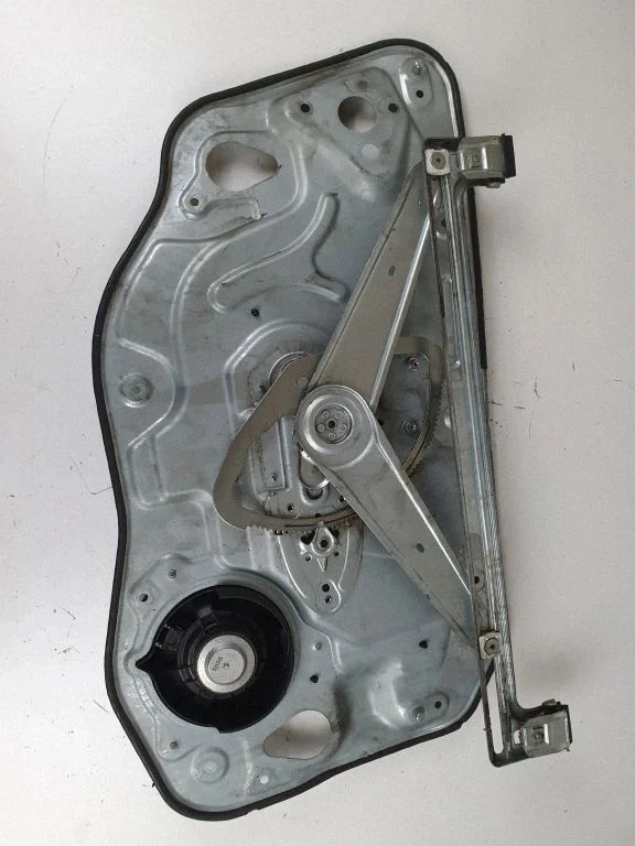 Esiukse aknatõstuk ilma mootorita 8679081 – Volvo S40 (2004-2007)