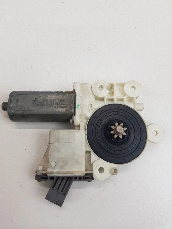 Front door window regulator motor 992045100