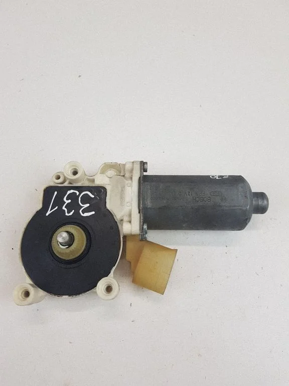 Priekšējā loga pacēlāja motoriņš 6967262